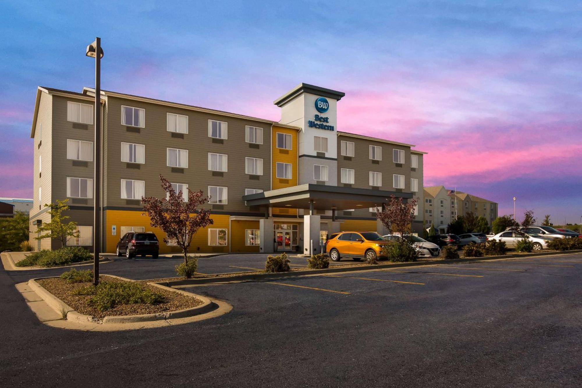 Best Western Roosevelt Place Бисмарк Экстерьер фото